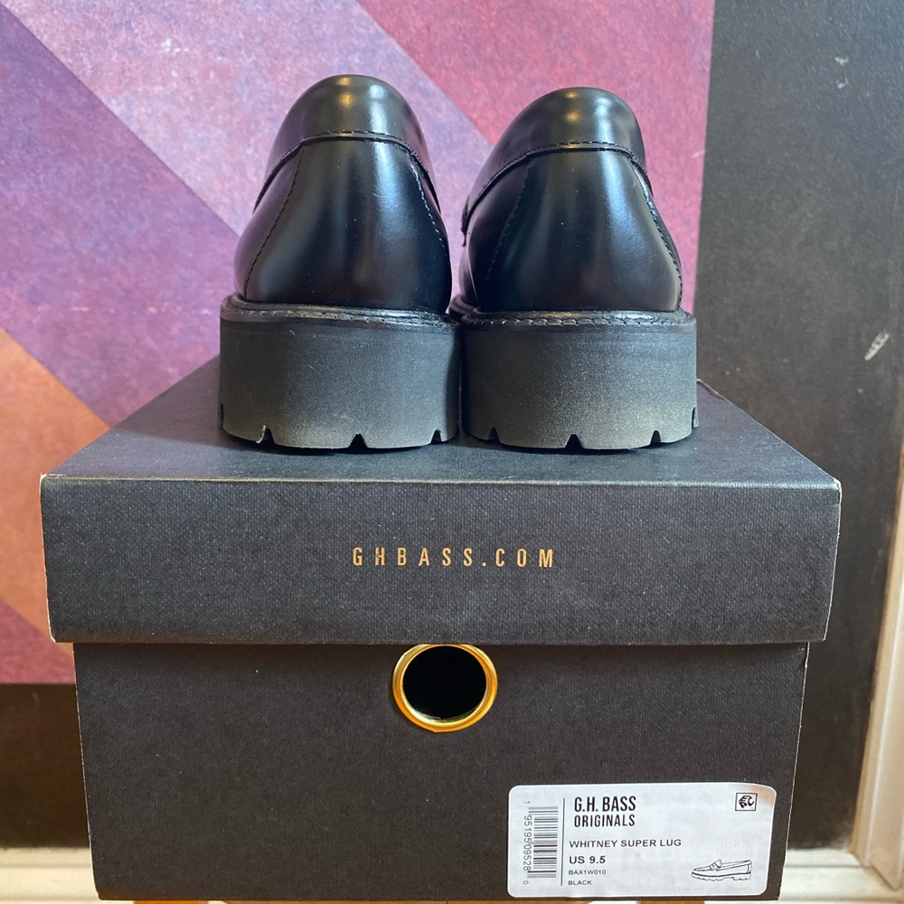 G.H. Bass & Co. Black Leather Loafers - Picture 12 of 13
